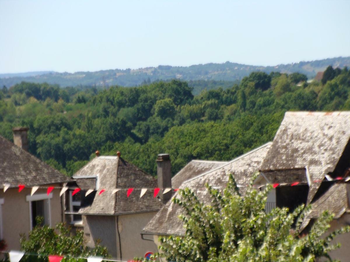 Logis La Gamade Donzenac Exterior foto